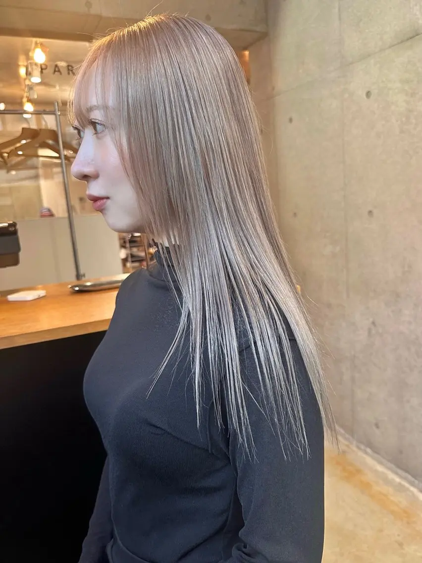 ロング カラー ヘアカラー 大木 紗也香のヘアスタイル