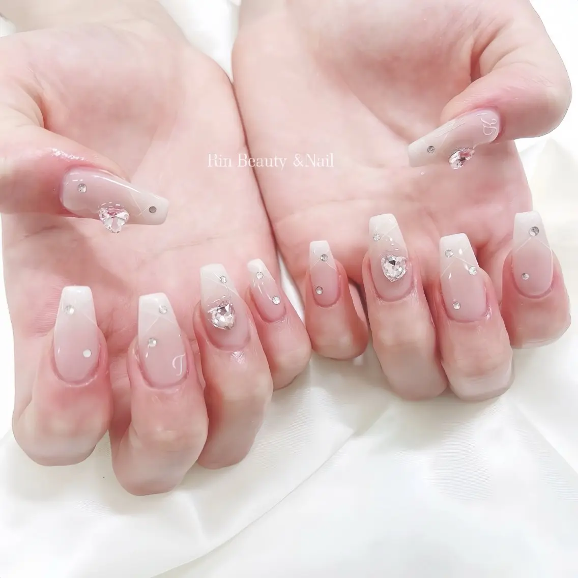 ネイル アートネイル フレンチネイル ジェルネイル 韓国ネイル ミラーネイル Rin Nail 新大久保店のネイルデザイン