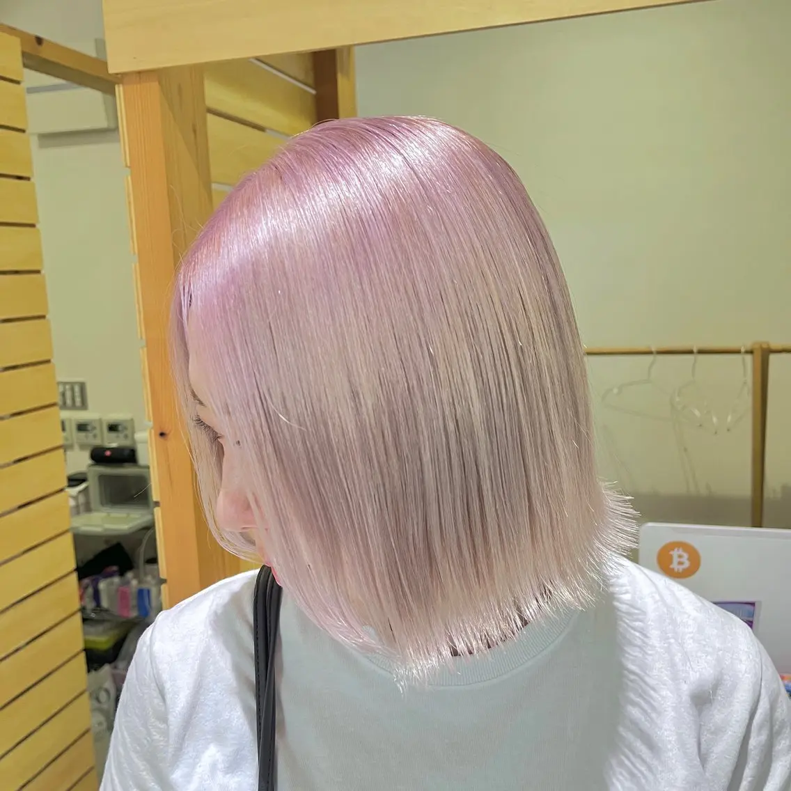 ショート カラー ブリーチ ヘアカラー トリートメント ✨髪質改善🎨 杉本賢人のヘアスタイル