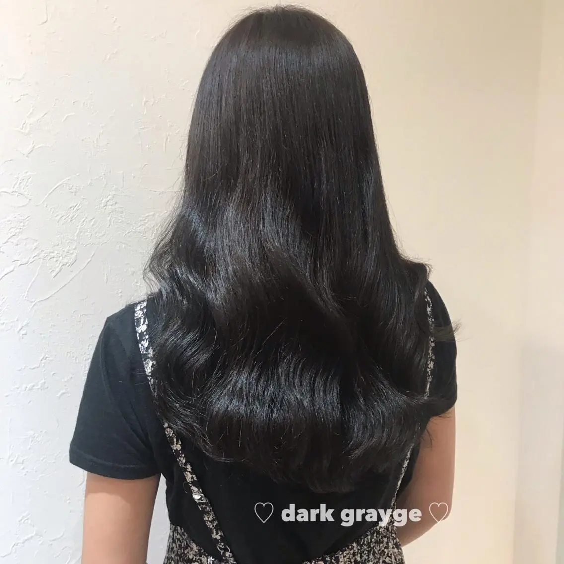 ロング ブリーチなしカラー ダブルカラーエクステのヘアスタイル