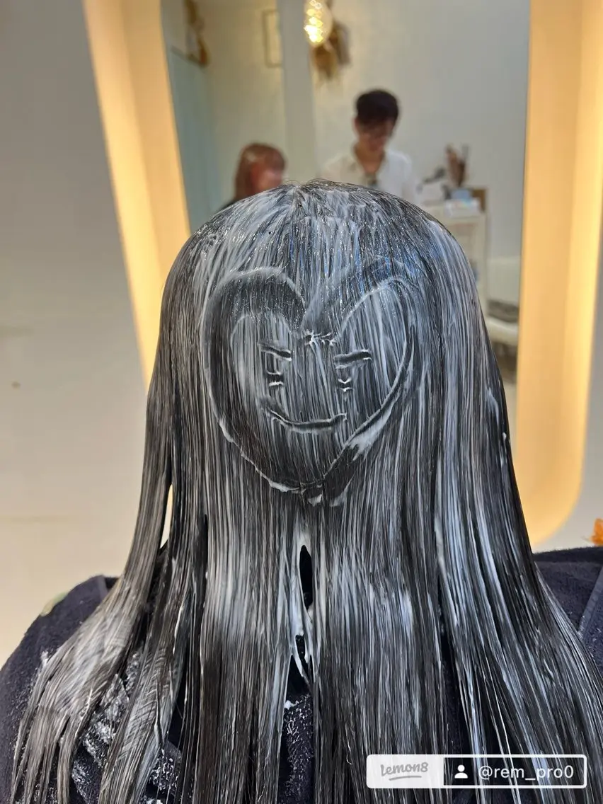 ロング カラー パーマ 縮毛矯正 堀井 凌平のヘアスタイル