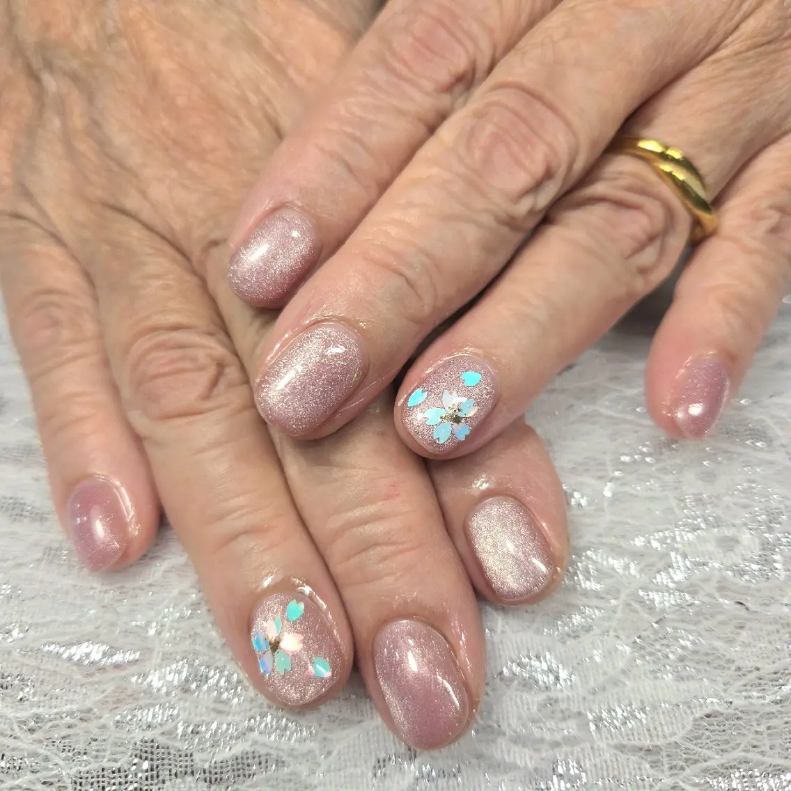 ネイル ハンドネイル ﾈｲﾙｻﾛﾝベルティ .ひとみのネイルデザイン
