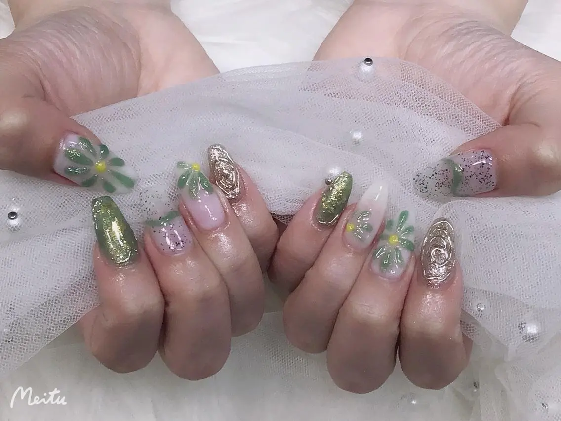 ネイル C ✨Mのネイルデザイン