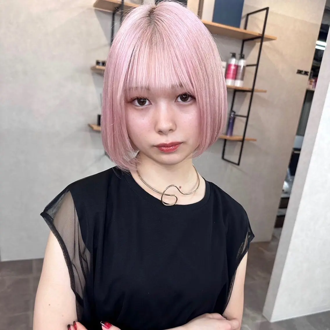 ショート カラー ヘアカラー ハイトーン カラーのヘアスタイル