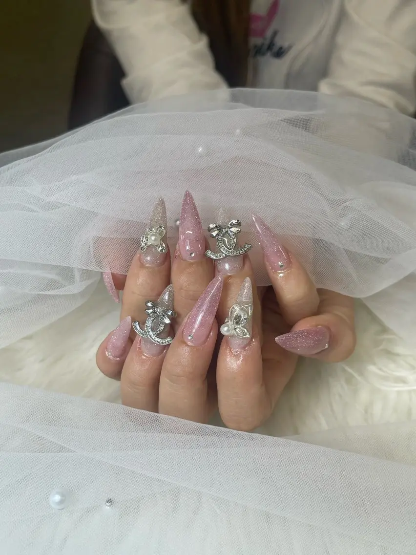 ネイル ハンドネイル NiJi Nailsのネイルデザイン