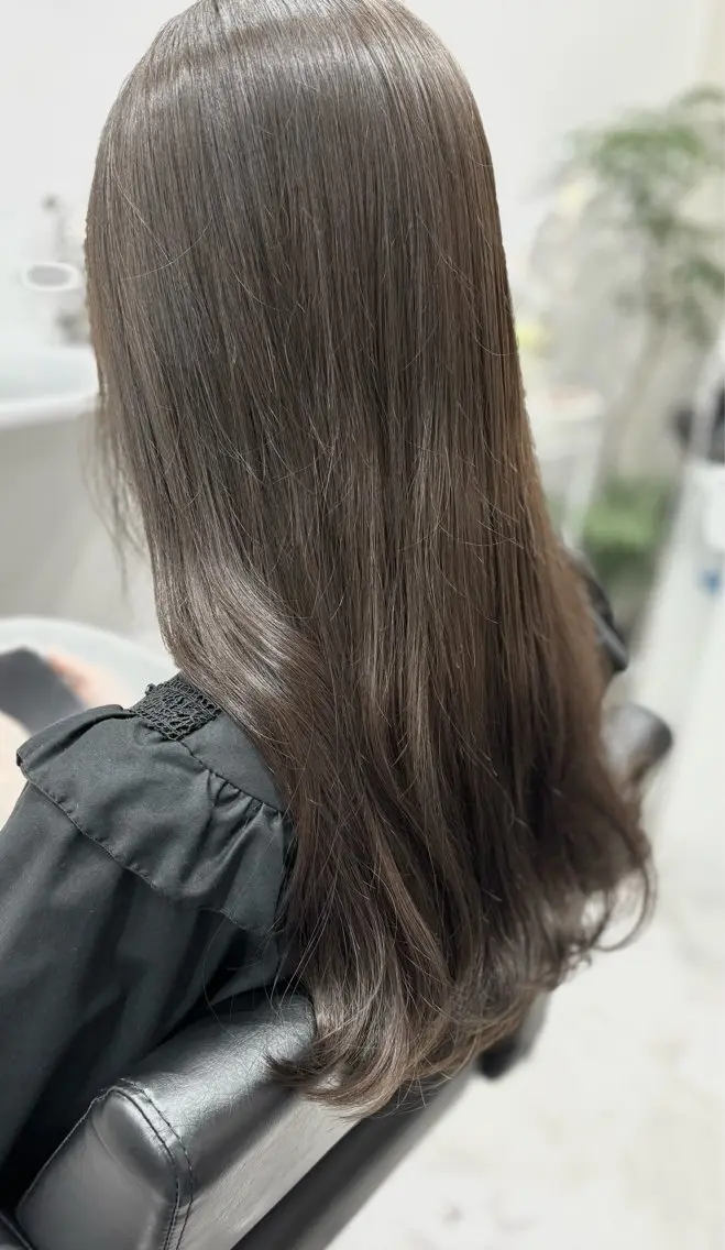 ロング カット ヘアカラー トリートメント Lumo Yu-kiのヘアスタイル