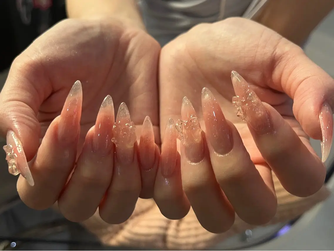 ネイル ハンドネイル アユリ リリのネイルデザイン