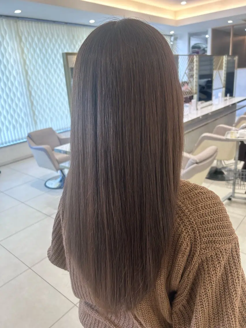 ロング カラー ベージュカラー モカベージュ ヘアカラー トリートメント 渡辺　亮/髪質改善 レイヤーカットのヘアスタイル