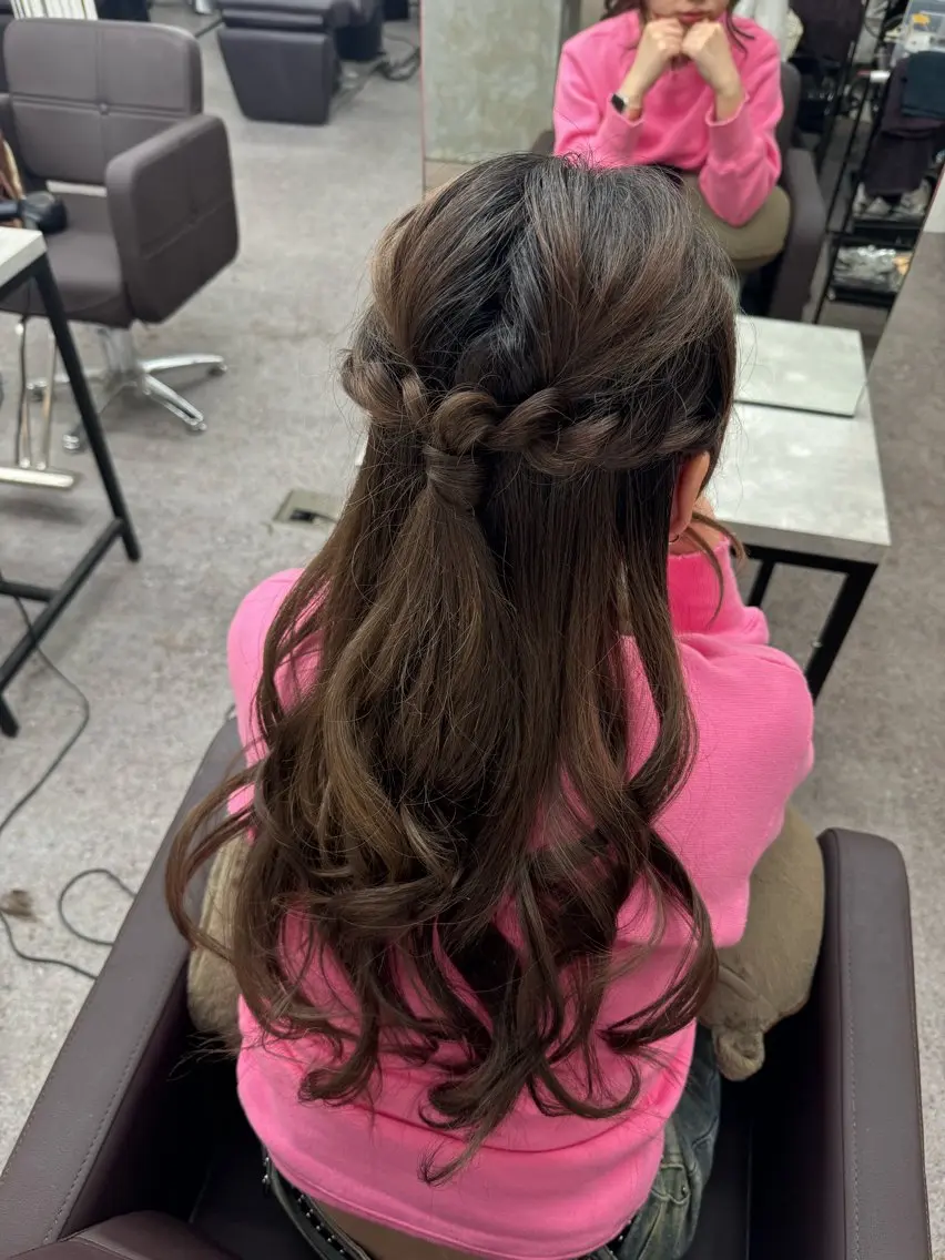 💝 ハーフアップヘアアレンジ 💝の写真