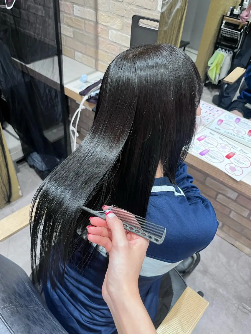 髪に優しい酸性ストレート👑の写真
