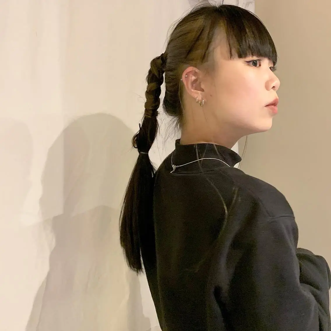 セミロング カラー ヘアアレンジ ヘアカラー 本間 結衣のヘアスタイル