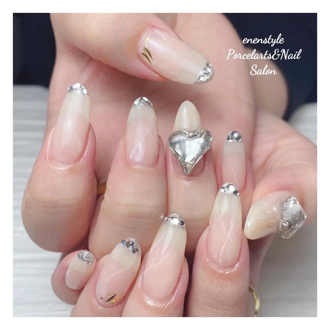 ミディアム ネイル 🐾enen style 🐾のネイルデザイン