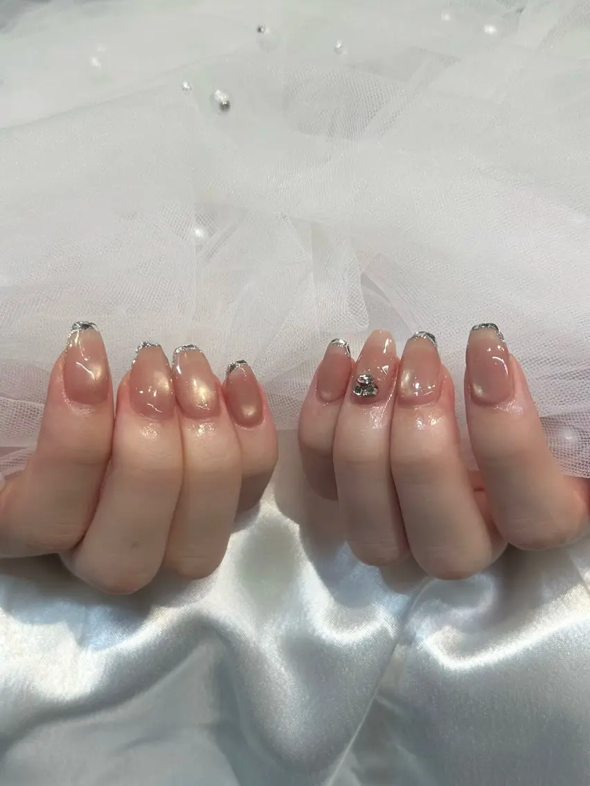 ネイル フレンチネイル ガラスフレンチ ハンドネイル ハンドケア 𝒚𝒖𝒛𝒖 ˖ ࣪⊹のネイルデザイン