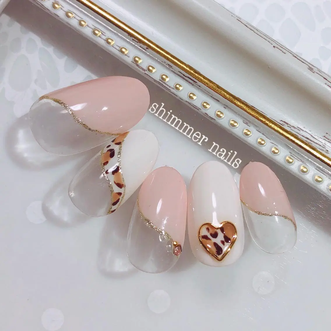 ネイル アニマル柄 フレンチネイル shimmer nailsのネイルデザイン