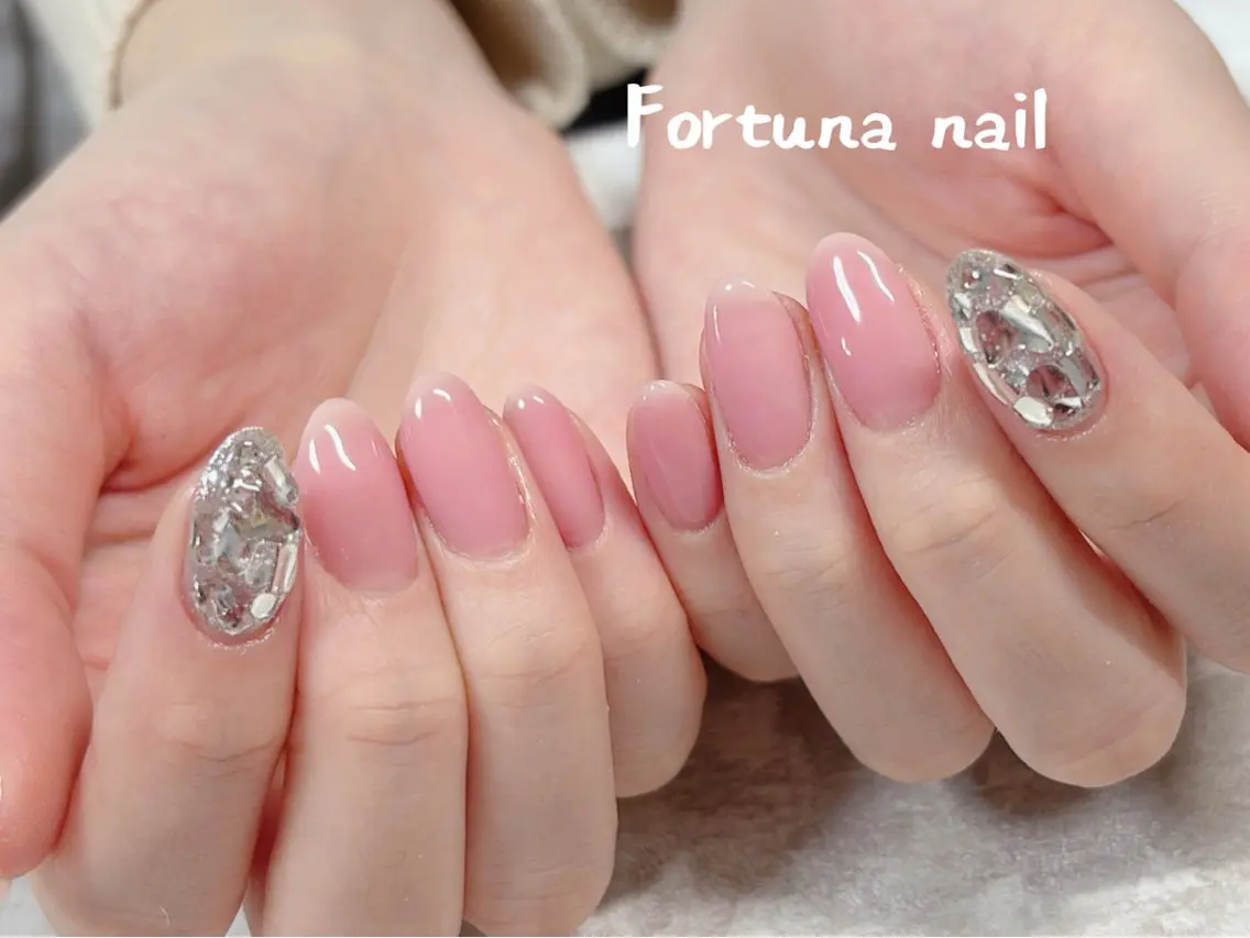 ネイル Nail •Head スパFortunaのネイルデザイン