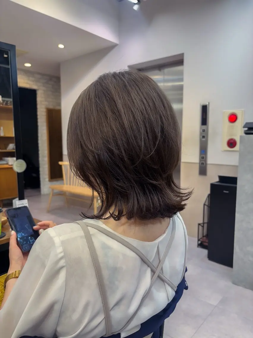 ミディアム カラー 伸ばしかけ レイヤーカット 垢抜け美容師✨/ えばらひではるのヘアスタイル