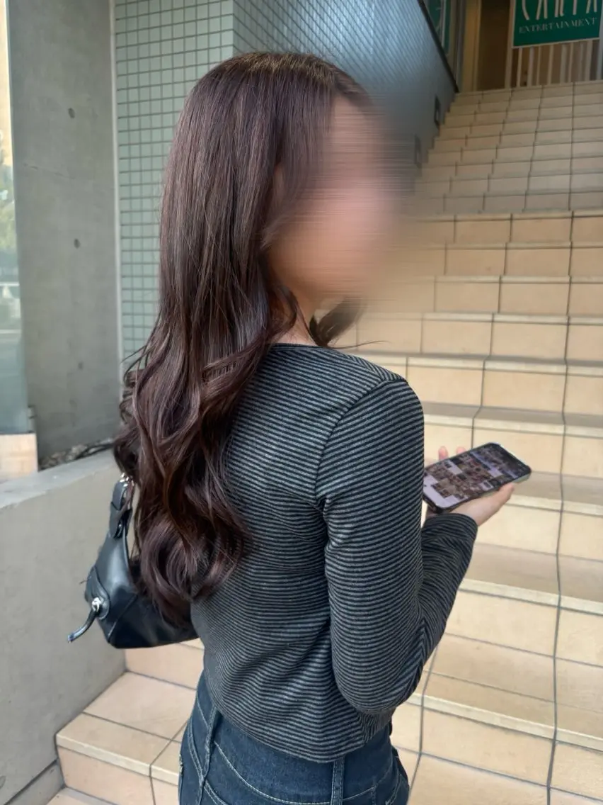 ロング ヘアカラー 加藤 心愛のヘアスタイル