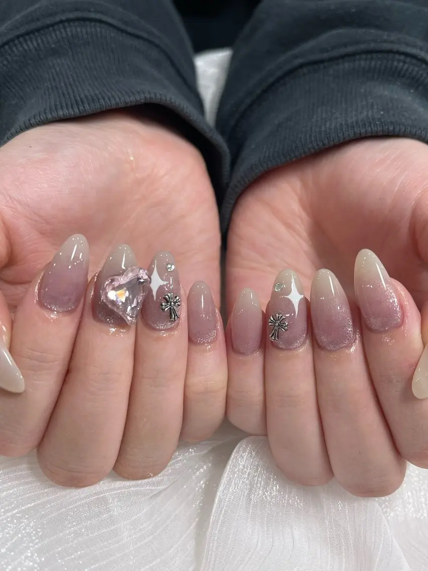 ネイル フレンチネイル 韓国ネイル マグネットネイル マグネットフレンチ 春ネイル ハンドネイル FLY Nail Salonのネイルデザイン