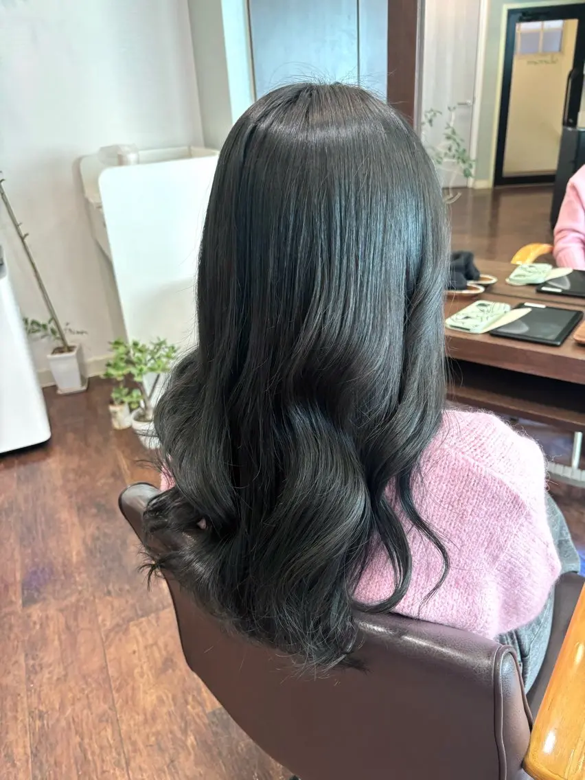 ロング ヘアカラー yamaguchi kのヘアスタイル