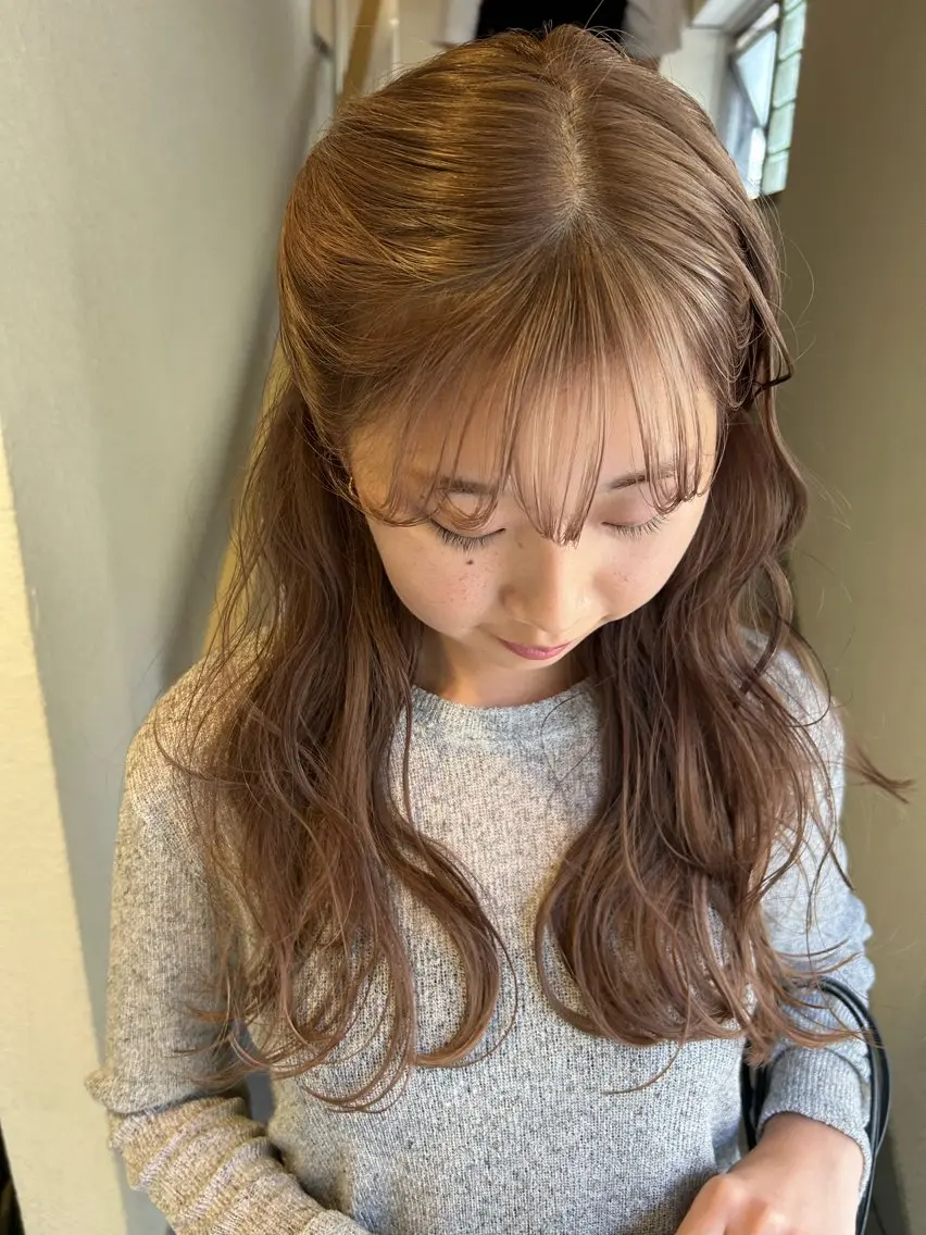 ロング カラー 薄暮 マツイ　レンのヘアスタイル