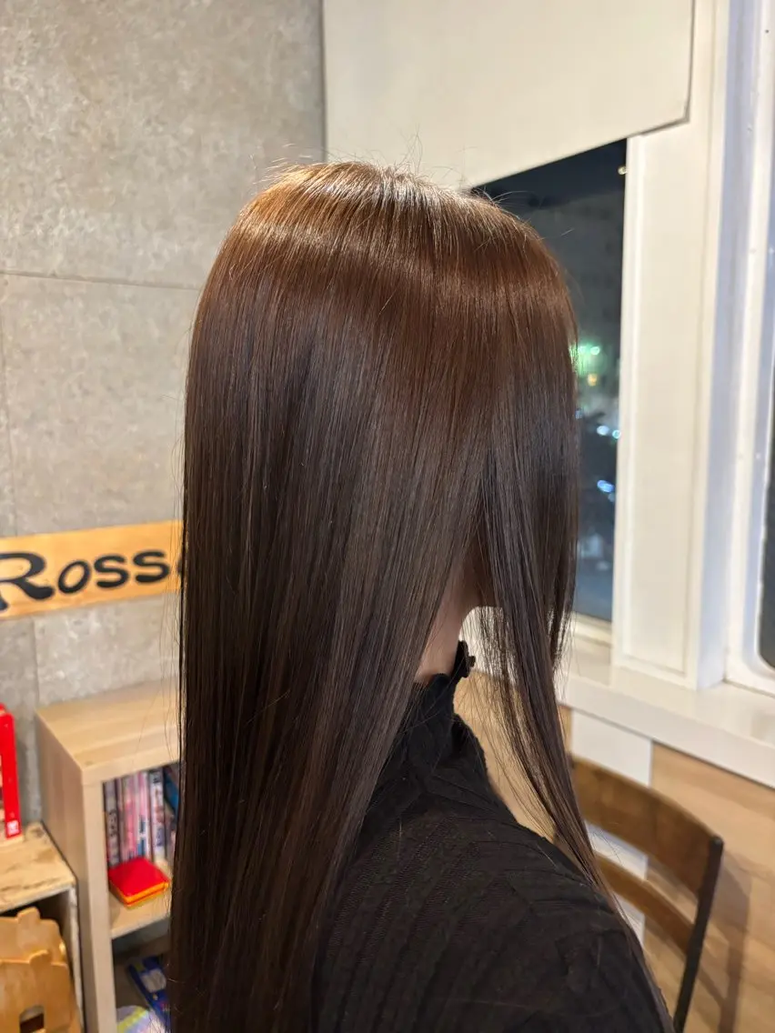 カラー 山田 実優のヘアスタイル