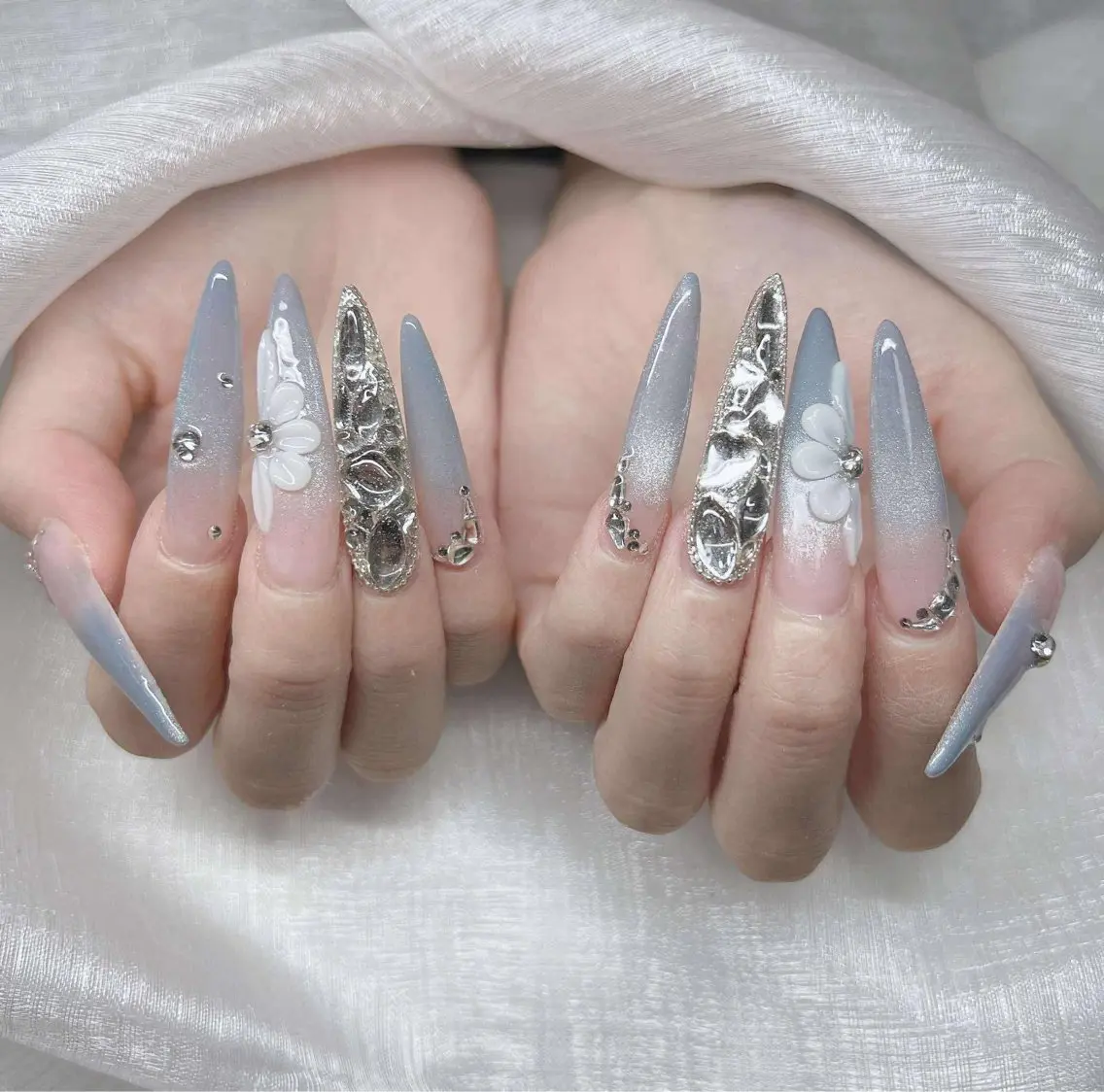 ネイル ハンドネイル Lee Nailsのネイルデザイン