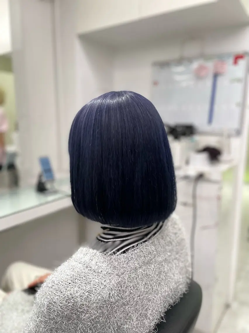 セミロング カラー ブルーカラー ブルーラベンダー ハイトーンカラー ラベンダーカラー ヘアカラー トリートメント ヘッドスパ ヘアセット ❄最強かわいいカラー ❄️MINA❄️のヘアスタイル