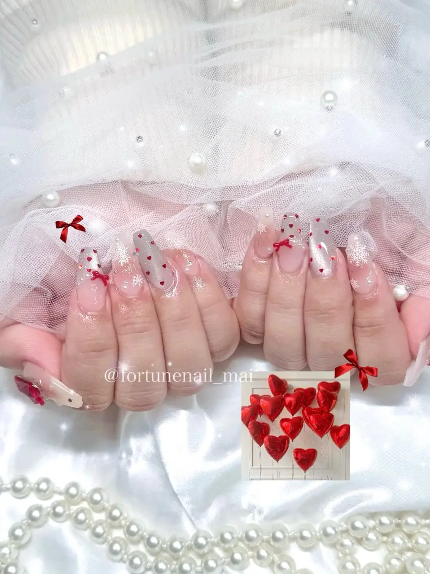 ネイル チークネイル ドット ハート ハンドネイル 🎀Mai 🎀のネイルデザイン