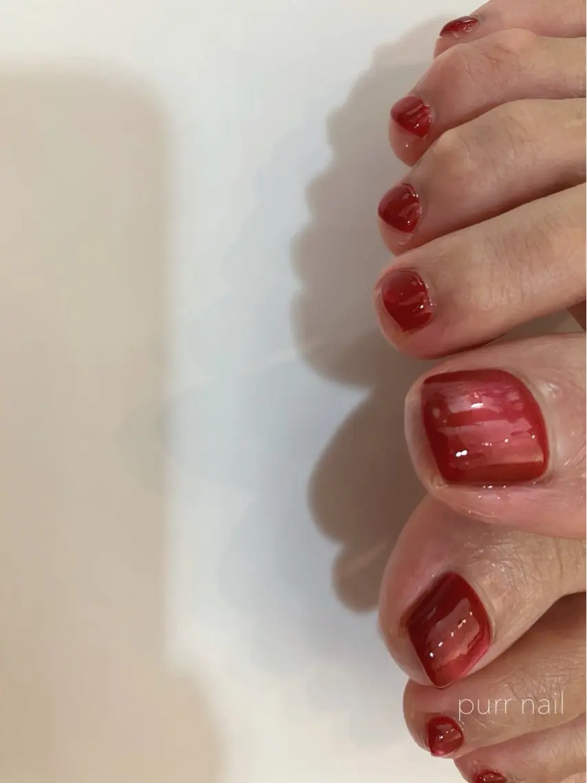 【フット】𓍯マグネット、ワンカラー、ラメ、ラメグラ、ムラ塗り𓃠  ソフトジェルオフ込み𖤣𖥧𖥣の写真
