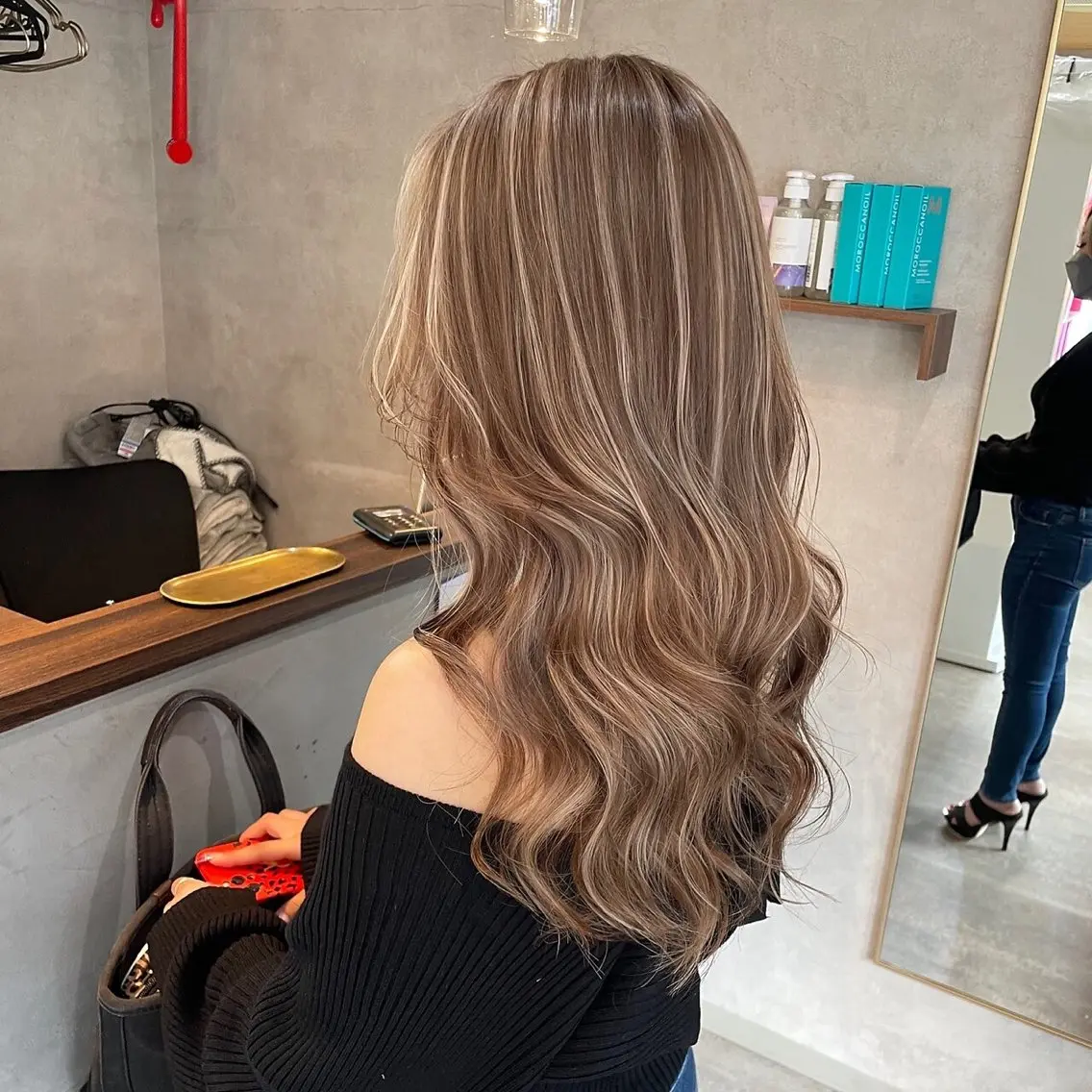 ロング カラー ヘアカラー トリートメント RIENS xreaのヘアスタイル