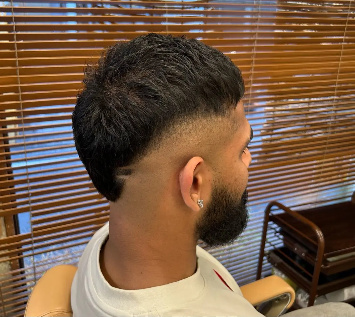 ショート メンズ フェードカット マレットヘア 新宿メンズカット✂︎ 能戸蒼生💈のヘアスタイル