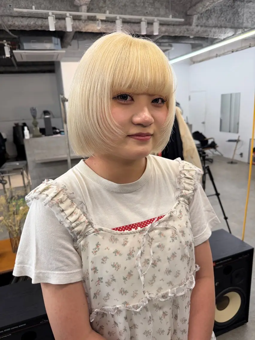 カラー 抜きっぱなしブロンド ブロンド ヘアカラー ダブルカラー 大募集中❣️ あいりのヘアスタイル