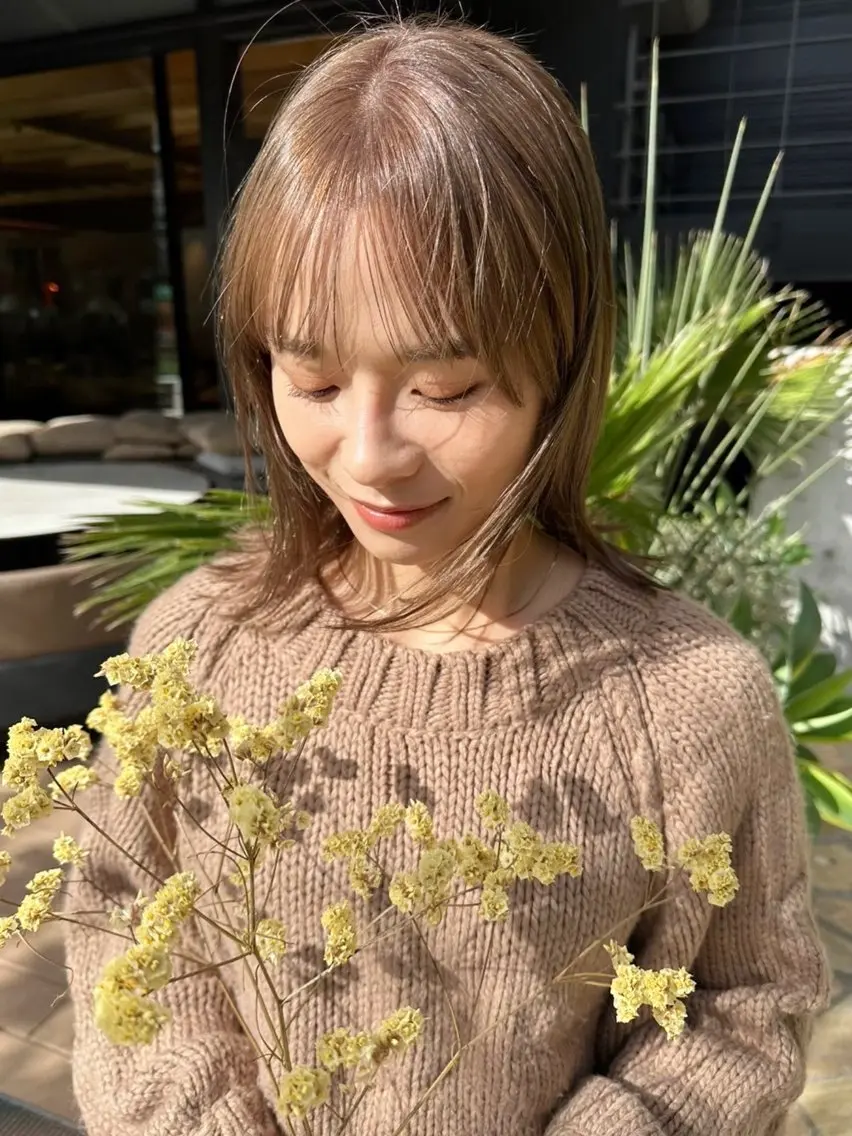 ミディアム カラー ヘアアレンジ バレイヤージュ ブリーチ ケアブリーチ グレージュ ハイライトカラー ヘアカラー lani ブリーチ /ダブルカラーのヘアスタイル