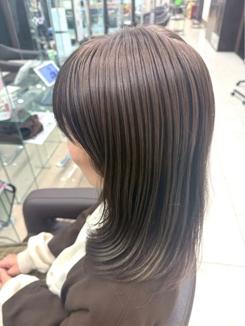 ミディアム 菅野谷 琉那のヘアスタイル