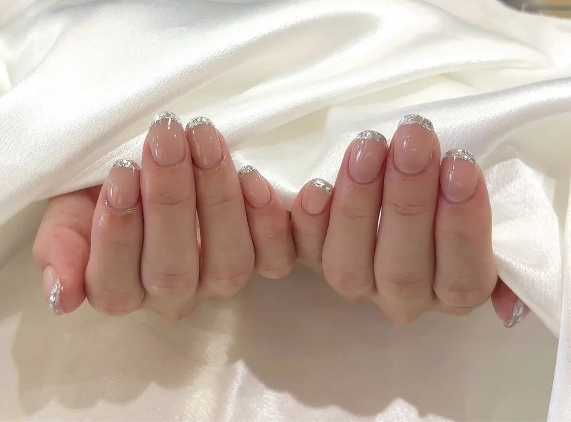 ネイル フレンチネイル ガラスフレンチ ハンドネイル mimi_ AIRIのネイルデザイン