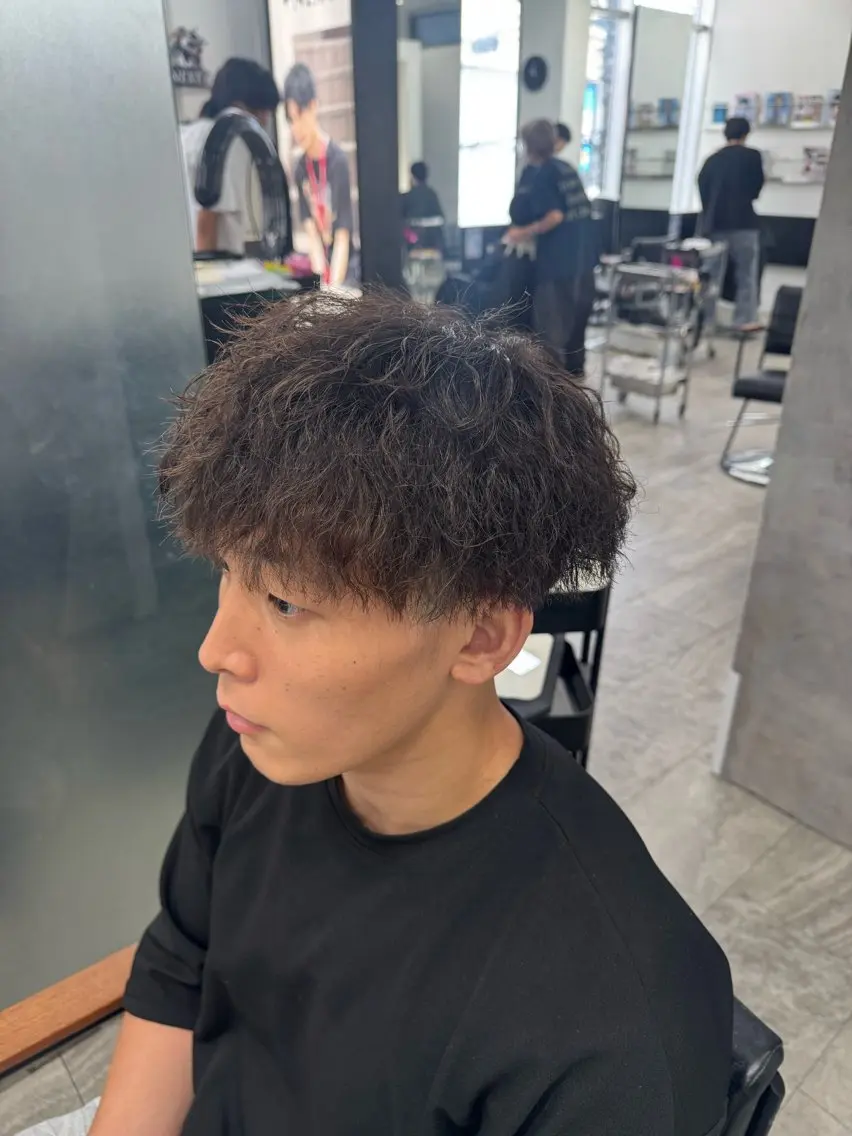 パーマ メンズ メンズパーマ カット パーマ メンズヘア カット、パーマ特化のヘアスタイル