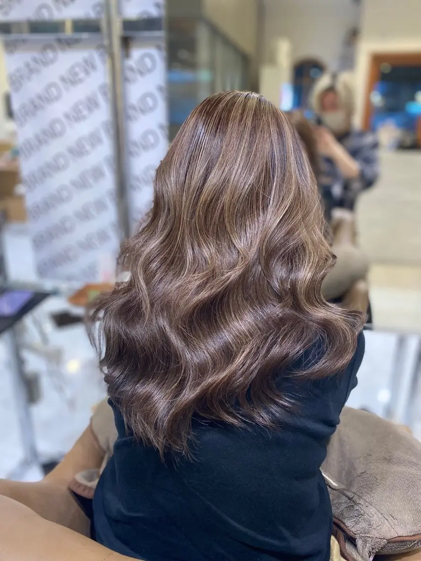 ロング カラー ハイライトカラー ハイライト 坂井 茅聖のヘアスタイル