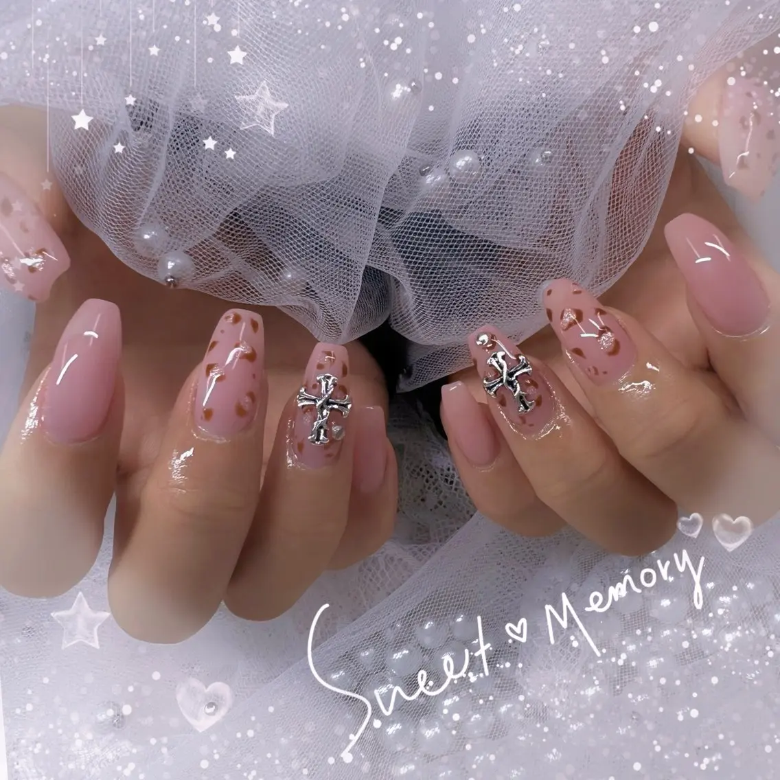 ネイル チークネイル フレンチネイル ガーリー ガラスフレンチ グラデーション ハンドネイル ハンドケア Chill Nailsalonのネイルデザイン