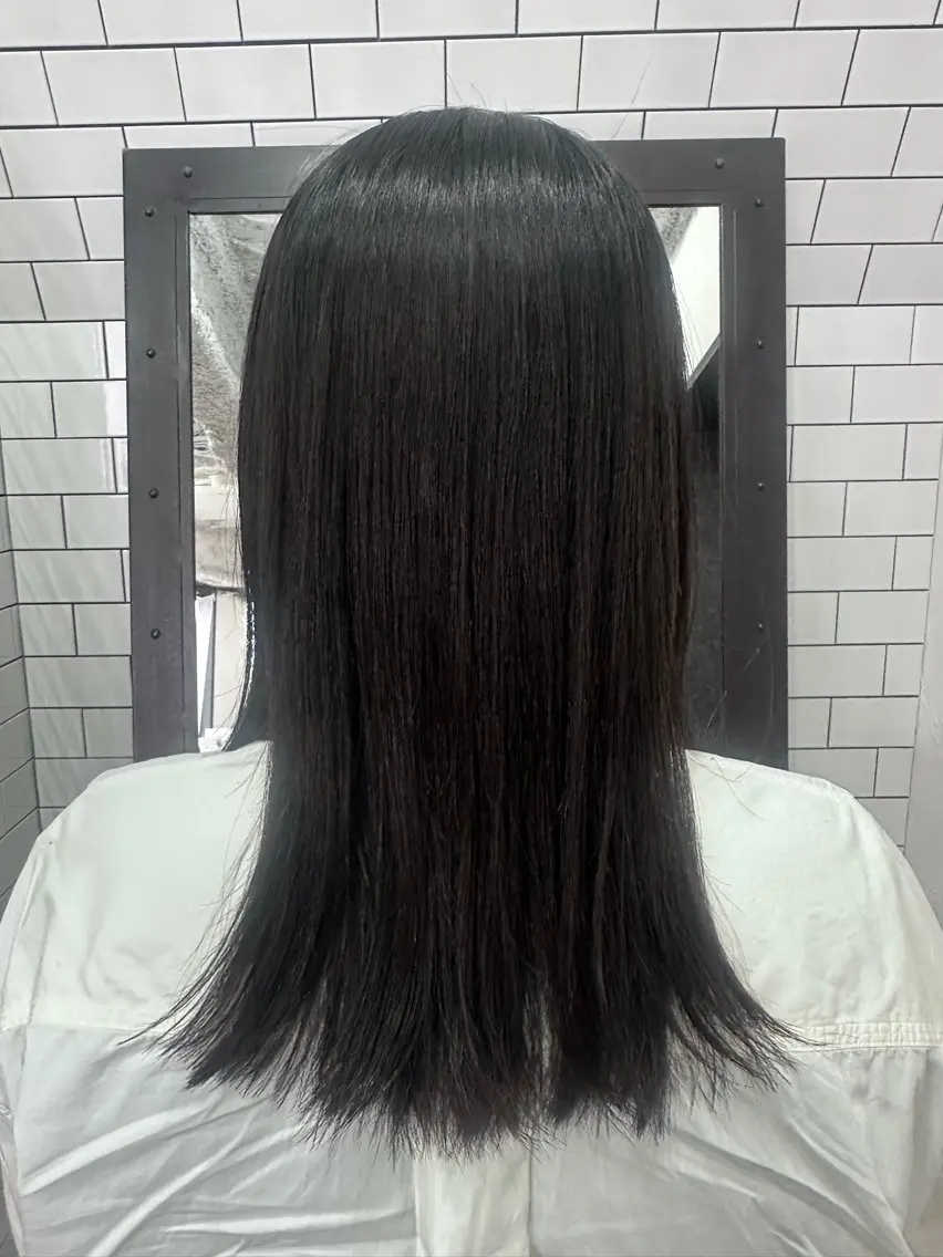セミロング カット 縮毛矯正 トリートメント 妙見 知洋のヘアスタイル