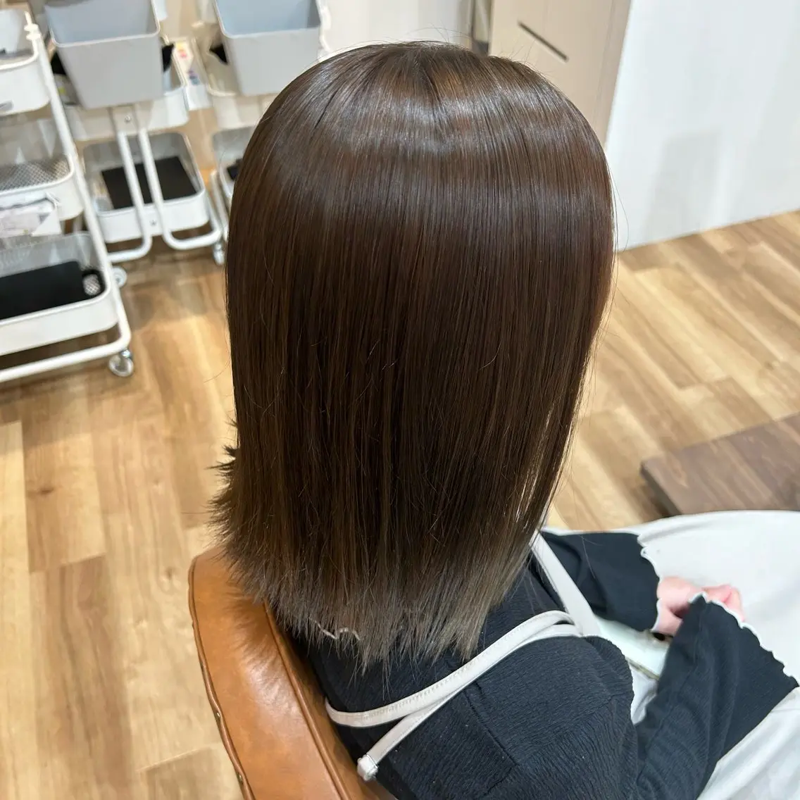 ミディアム カラー ベージュカラー オリーブベージュ 小西 七菜子のヘアスタイル