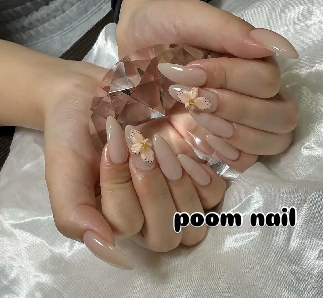 ネイル ワンカラーネイル シンプルネイル ハンドネイル poom nailのネイルデザイン
