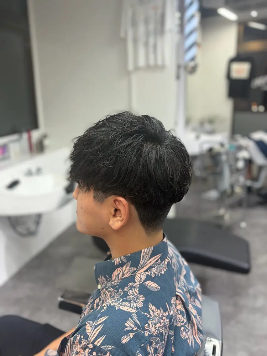 パーマ 宜保 斗馬のヘアスタイル