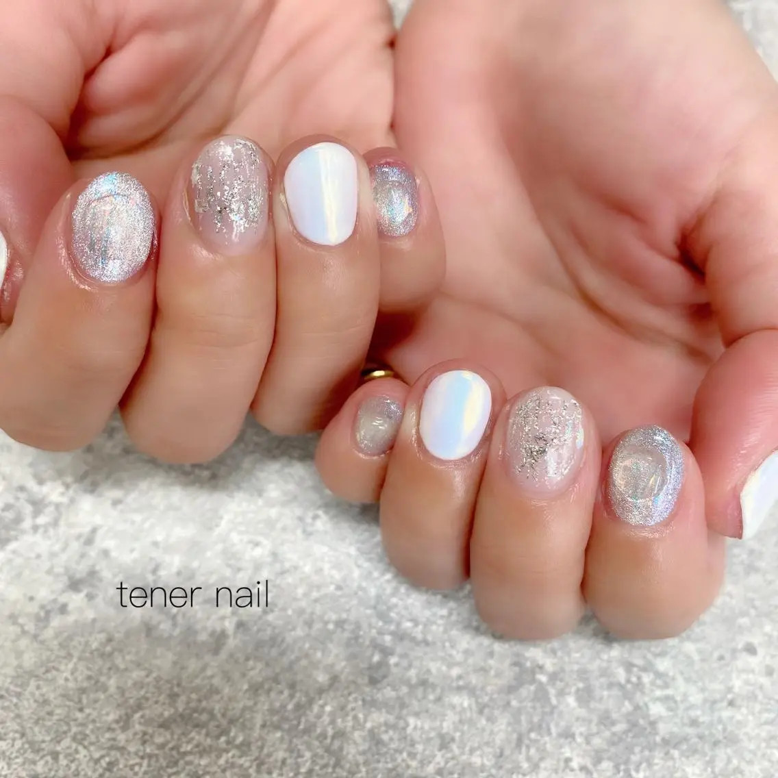 ネイル シルバー ホワイト テネルネイル tener nailのネイルデザイン