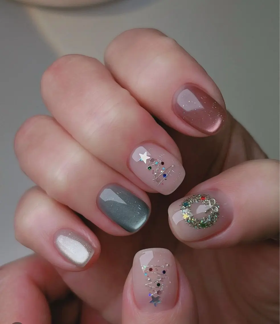 ネイル フレンチネイル キラキラネイル マグネットネイル ミラーネイル ニュアンスネイル Tira Nailのネイルデザイン