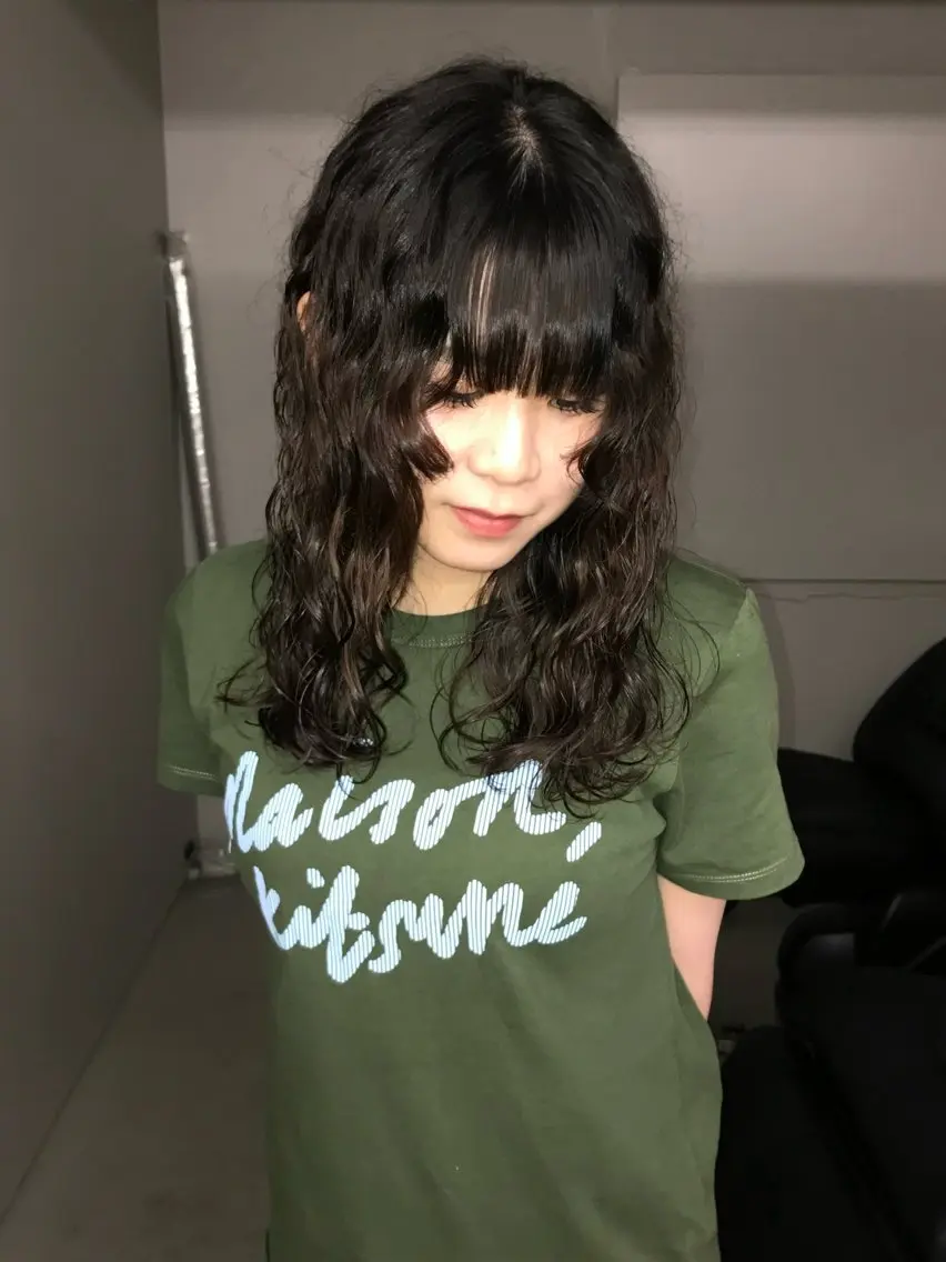 セミロング パーマ パーマ 透明感艶カラー/ リュウジンキョウカのヘアスタイル