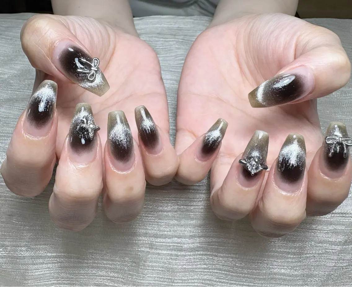 ネイル チークネイル フレンチネイル マグネットネイル マグネットフレンチ ハンドネイル dandelion nail北千住のネイルデザイン