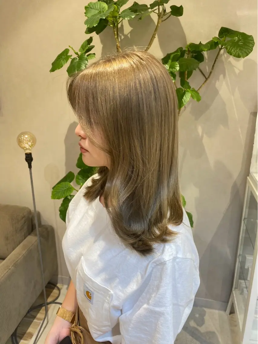 セミロング カラー＆縮毛 kotojiのヘアスタイル