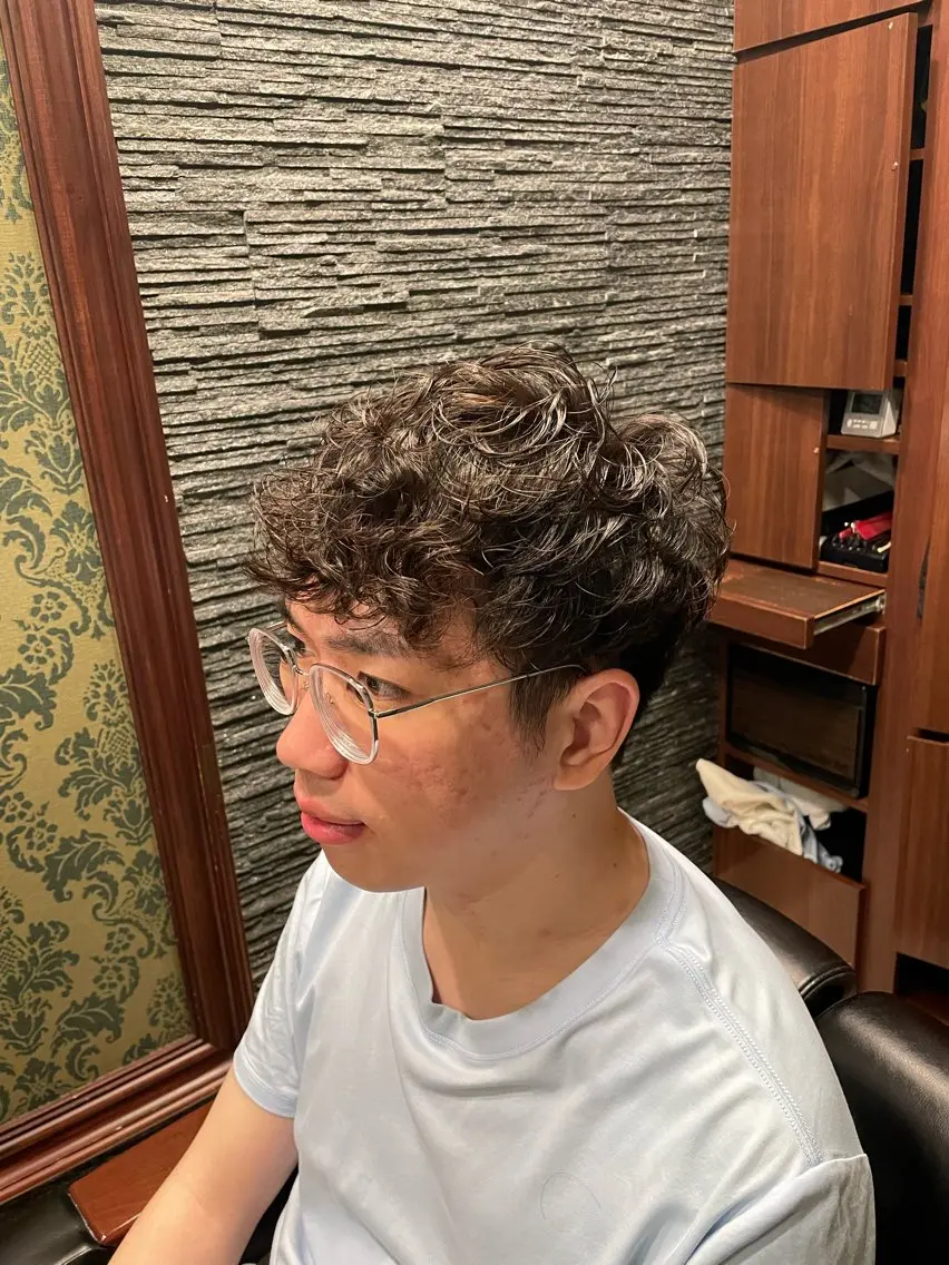 ショート パーマ メンズ 野川 純麗のヘアスタイル