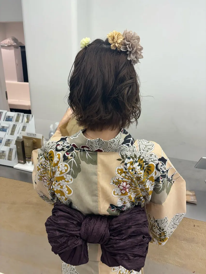 ショート まろやかベージュ🤎 艶カラー🔔リンのヘアスタイル