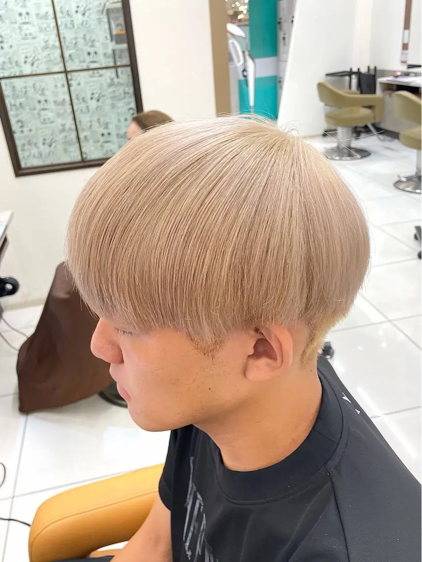 ショート メンズ メンズブリーチ カット ヘアカラー 伊藤 隆星のヘアスタイル